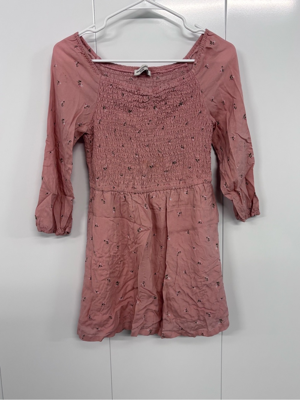 Girls Abercrombie Kids Floral Dress Size 13/14 Pink Long Sleeve Smocked
